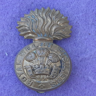 WW1 Economy Gilding Metal Cap Badge - The Royal Welsh Fusiliers
