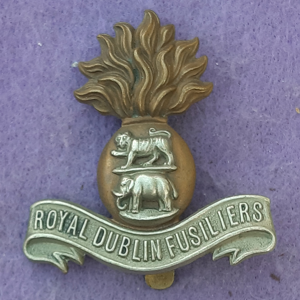Bi Metal Cap Badge – The Royal Dublin Fusiliers – Steady The Buffs ...