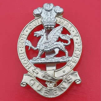 The Queens' Regiment - Gold & Silver Anodised Cap Badge