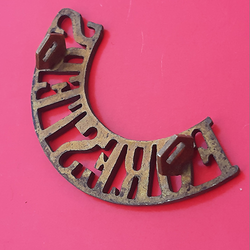 Sherwood Foresters (Notts & Derby) - Blackened Brass Shoulder Title - Image 2