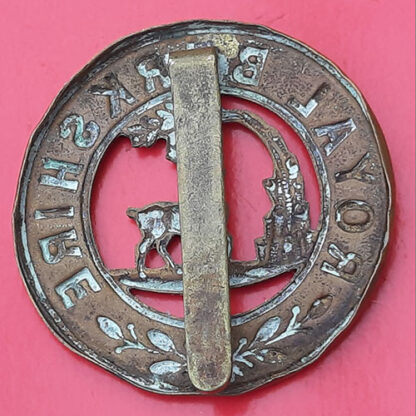 The Royal Berkshire Regiment - Gilding Metal Helmet Plate Centre With Pagri Fitting - Image 2
