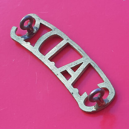 (Canada) The Canadian Army Dental Corps - Gilding Metal Shoulder Title - Image 2