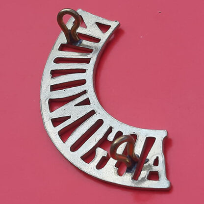 (Canada) The Algonquin Regiment - White Metal Shoulder Title - Image 2