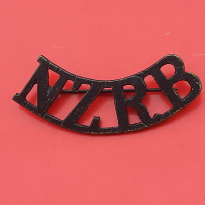 (New Zealand) The New Zealand Rifle Brigade - Blackened Brass Shoulder Title