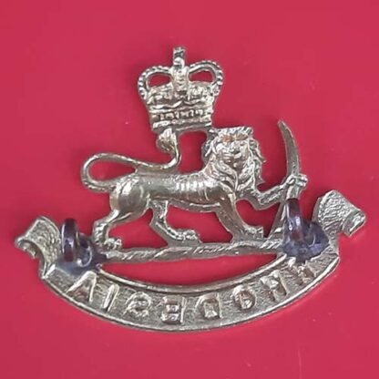 The Rhodesia & Nyasaland Staff Corps - Queen's Crown Gilding Metal Cap Badge - Image 2