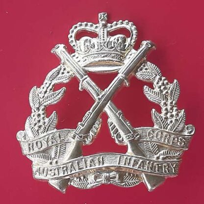 (Australia) The Royal Australian Infantry Corps - Queen's Crown Gilding Metal Cap Badge