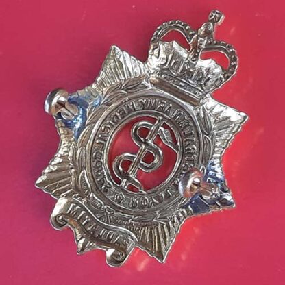 (Australia) The Royal Australian Army Medical Corps - Queen's Crown Gilding Metal Cap Badge - Image 2