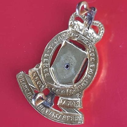 (Australia) The Royal Australian Army Ordnance Corps - Queen's Crown Gilding Metal Cap Badge - Image 2