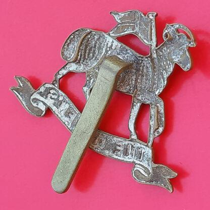The Queen's Royal West Surrey Regiment - Gilding Metal Economy Issue Cap Badge - Image 2