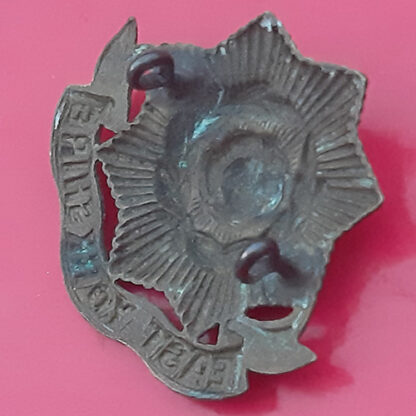 The East Yorkshire Regiment - Edwardian Bi-Metal Cap Badge - Image 2