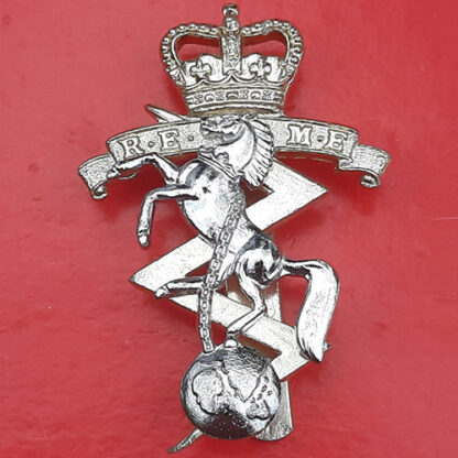 The Royal Electrical & Mechanical Engineers (R.E.M.E.) - Gold & Silver Anodised Cap Badge