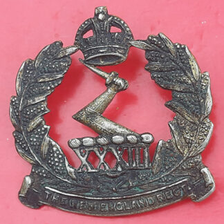 (Australia) 33rd The New England Regiment - King's Crown Gilding Metal Cap Badge