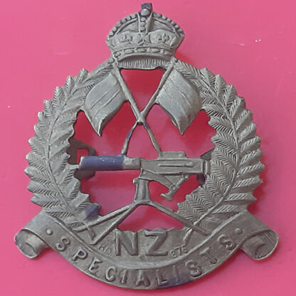 (New Zealand) WW1 Machine Gun Specialists - King's Crown Gilding Metal Cap Badge
