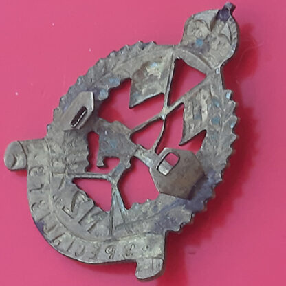 (New Zealand) WW1 Machine Gun Specialists - King's Crown Gilding Metal Cap Badge - Image 2