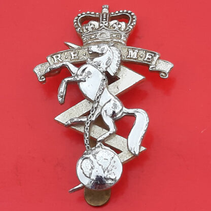 Royal Electrical & Mechanical Engineers - Silver & Gold Anodised Cap Badge