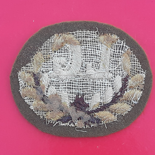 Lewis Gunner - Cloth Trade Badge - Image 2