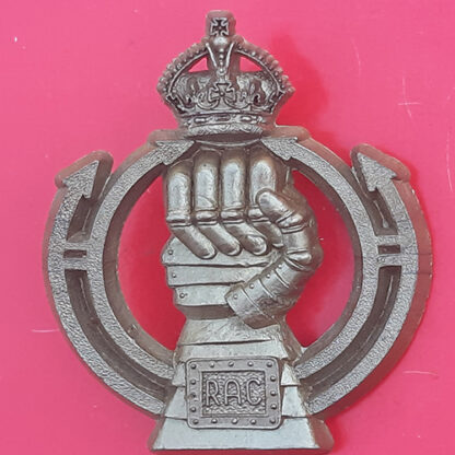 Royal Armoured Corps - WW2 Plastic Economy Cap Badge