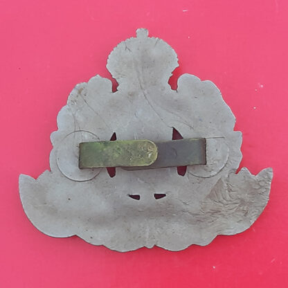 The Suffolk Regiment - WW2 Plastic Economy Cap Badge - Image 2