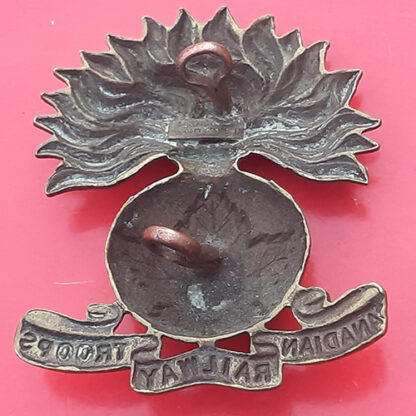 (Canada) 6th Canadian Railway Troops - Gilding Metal Cap Badge - Image 2