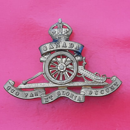 (Canada) The Canadian Royal Artillery - King's Crown Gilding Metal Cap Badge