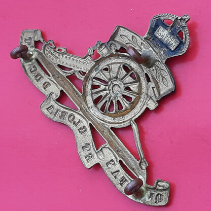 (Canada) The Canadian Royal Artillery - King's Crown Gilding Metal Cap Badge - Image 2
