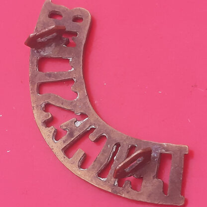 The Leicestershire Regiment - Gilding Metal Shoulder Title - Image 2