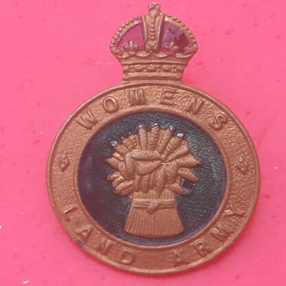 The Women's Land Army - King's Crown Enamelled Pin Back Badge