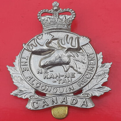 (Canada) The Algonquin Regiment - Queen's Crown White Metal Cap Badge