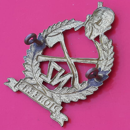 (New Zealand) The New Zealand Pioneer Battalion - Gilding Metal Cap Badge - Image 2