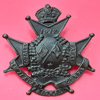 (New Zealand) The New Zealand Signal Corps - King's Crown WW1 Bronzed Cap Badge