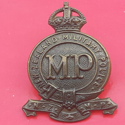 (New Zealand) The New Zealand Military Police - King's Crown Gilding Metal Cap Badge