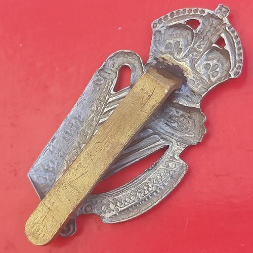 The 18th London Irish Rifles - Cap Badge - Image 2