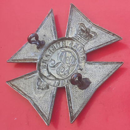 The Royal Bucks Hussars Imperial Yeomanry - Queen Victoria's Crown White Metal Cap Badge - Image 2