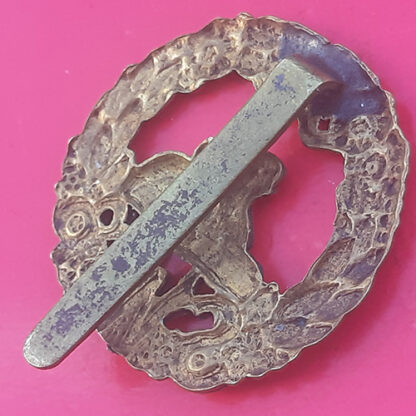 The South Wales Borderers - Small Version Bi-Metal Cap Badge - Image 2