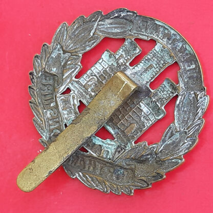 The Northamptonshire Regiment - Economy Issue Gilding Metal Cap Badge - Image 2