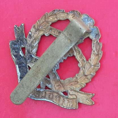 The Middlesex Regiment - Economy Issue Gilding Metal Cap Badge - Image 2