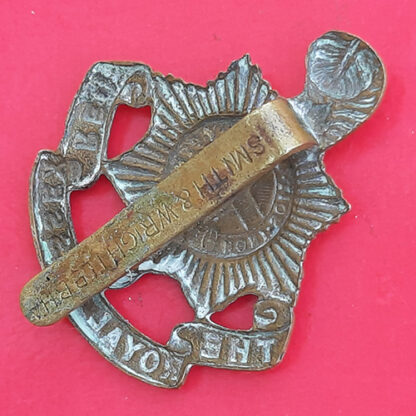 The Royal Sussex Regiment - Economy Issue Gilding Metal Cap Badge - Image 2