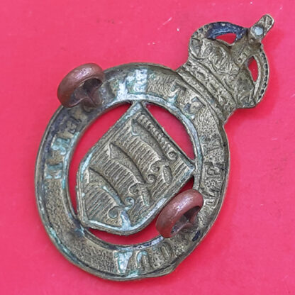 The Essex Yeomanry - King's Crown Gilding Metal Cap Badge - Image 2