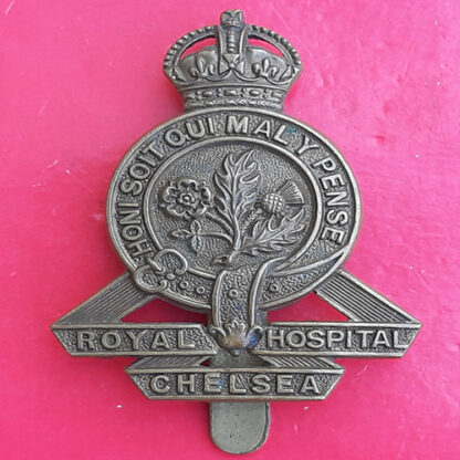 The Royal Hospital Chelsea - King's Crown Gilding Metal Cap Badge