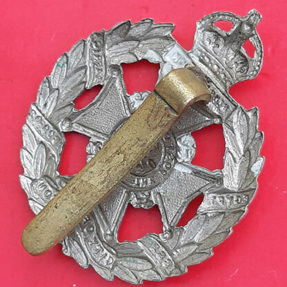 8th Battalion The Post Office Rifles - King's Crown White Metal Cap Badge - Image 2