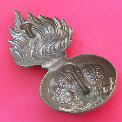 The Royal Welsh Fusiliers - Gilding Metal Fur Cap Grenade - Image 2