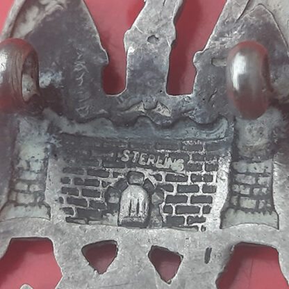 The Bedfordshire Yeomanry - Officer's Sterling Silver Cap Badge - Image 3