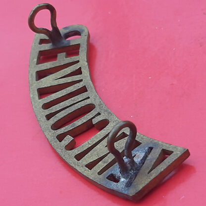 (Canada) The Vancouver Regiment - Gilding Metal Shoulder Title - Image 2