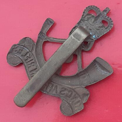 The 2nd King's African Rifles - Queen's Crown Gilding Metal Cap Badge - Image 2