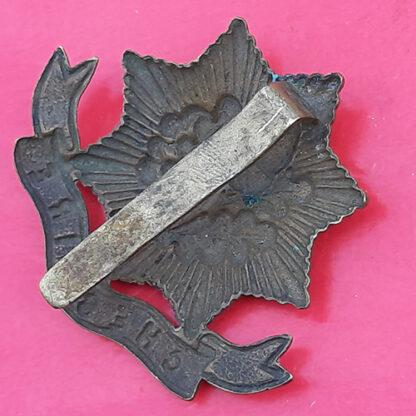 The Cheshire Regiment - WW1 Economy Issue Gilding Metal Cap Badge - Image 2