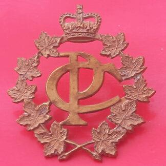 (Canada) The Canadian Postal Corps - Queen's Crown Gilding Metal Cap Badge
