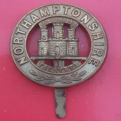 The Northamptonshire Regiment - Gilding Metal Helmet Plate Centre With Pagri Fitting