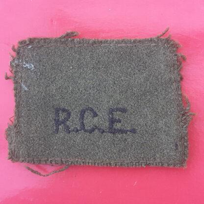 (Canada) Royal Canadian Engineers - Cloth Slip On Shoulder Title