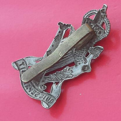 The Royal Ulster Rifles - King's Crown White Metal Cap Badge - Image 2