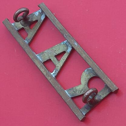 (Australia) Royal Australian Artillery - Gilding Metal Shoulder Title - Image 2